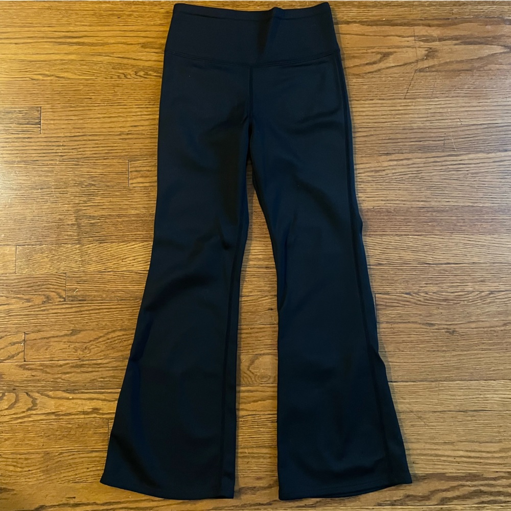 Black Winter Thermal Flare Leggings with Pockets - Picture 2 of 7